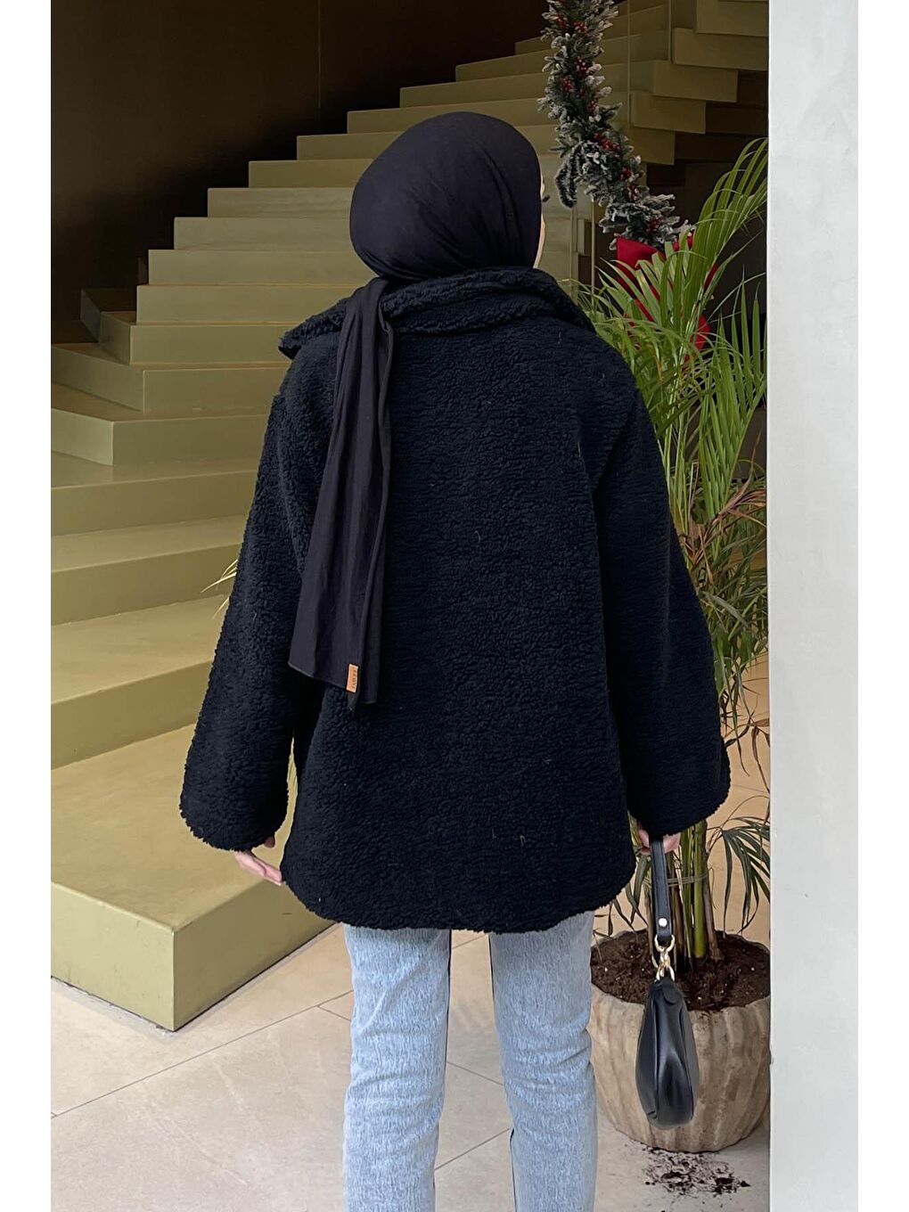 Biye Detaylı Tedy Pelüş Mont Siyah-3