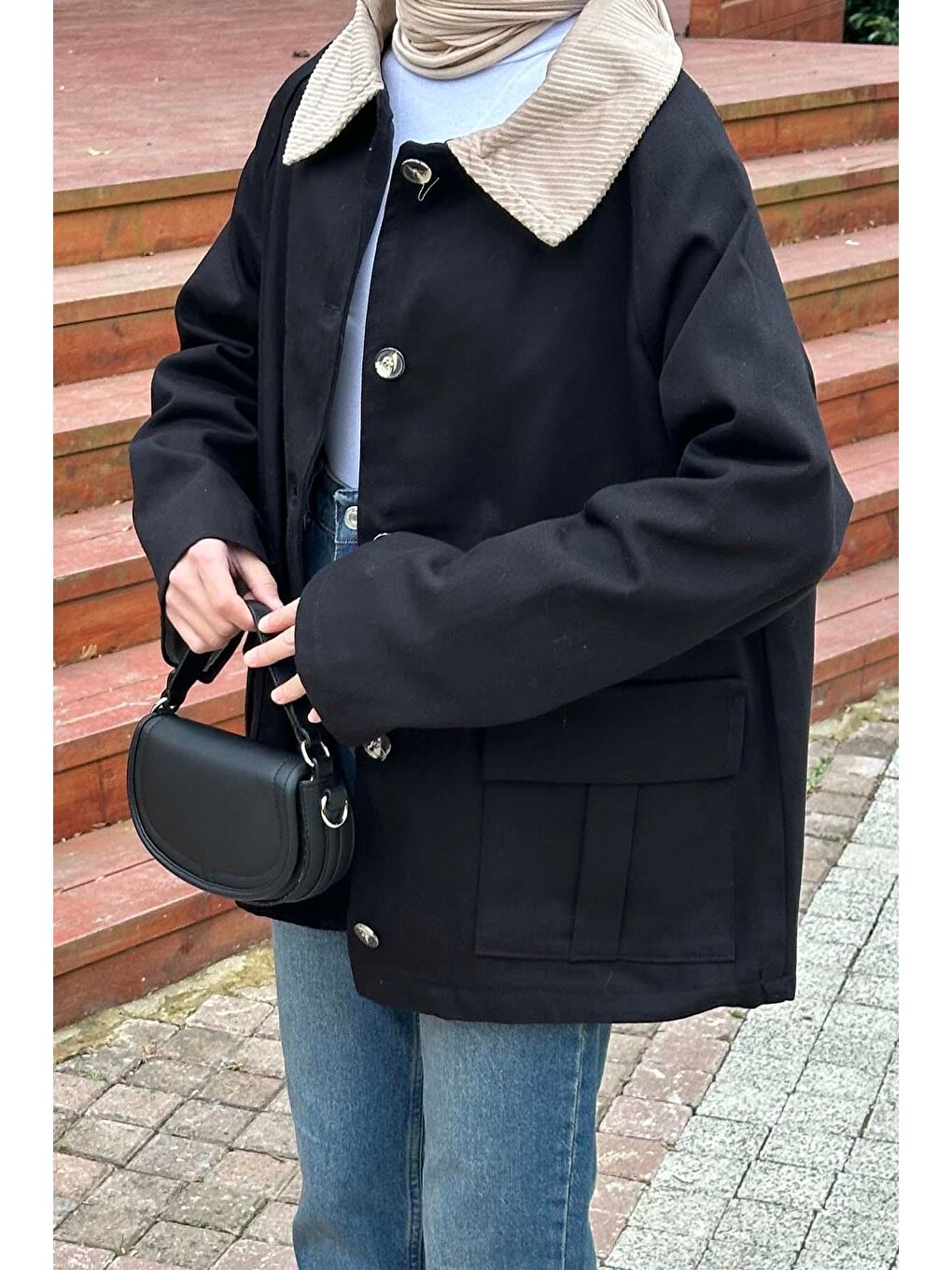 Yaka Detaylı Düğmeli Gabardin Ceket Siyah-2