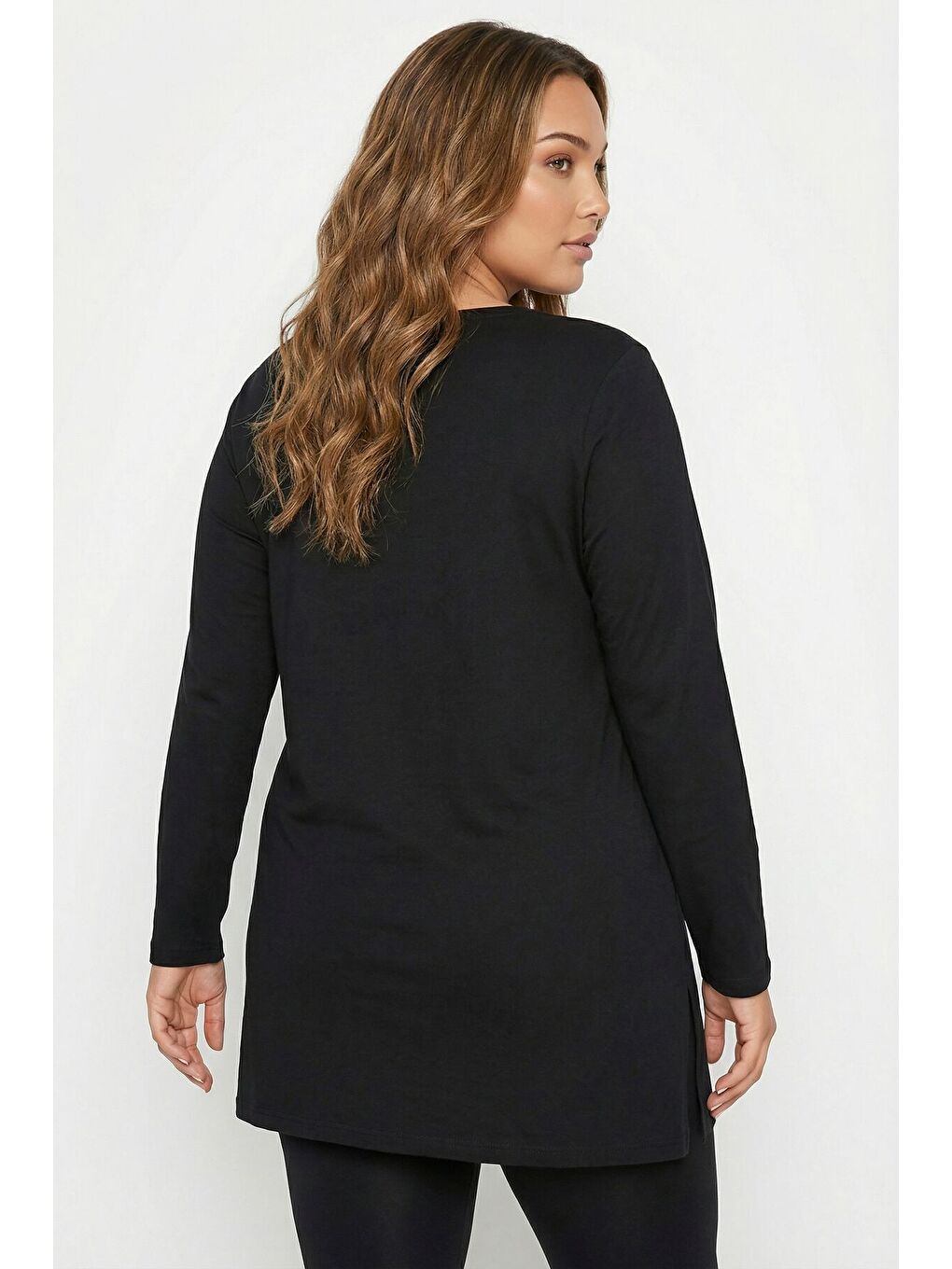 Büyük Beden Yanı Yırtmaçlı Siyah T-Shirt 322982-4