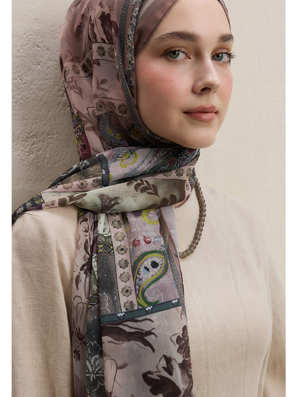 Bej Carına Desen İpek Krep Şal Nude-1