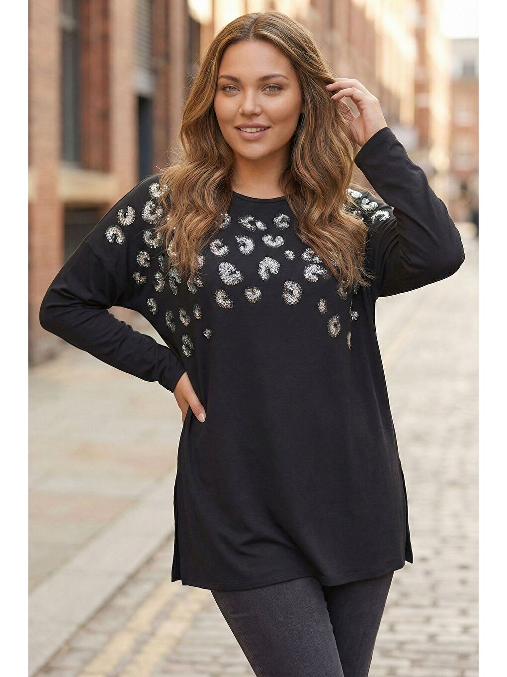 Büyük Beden Siyah Leopar Desenli Payetli Uzun Kollu Bluz 323079-5