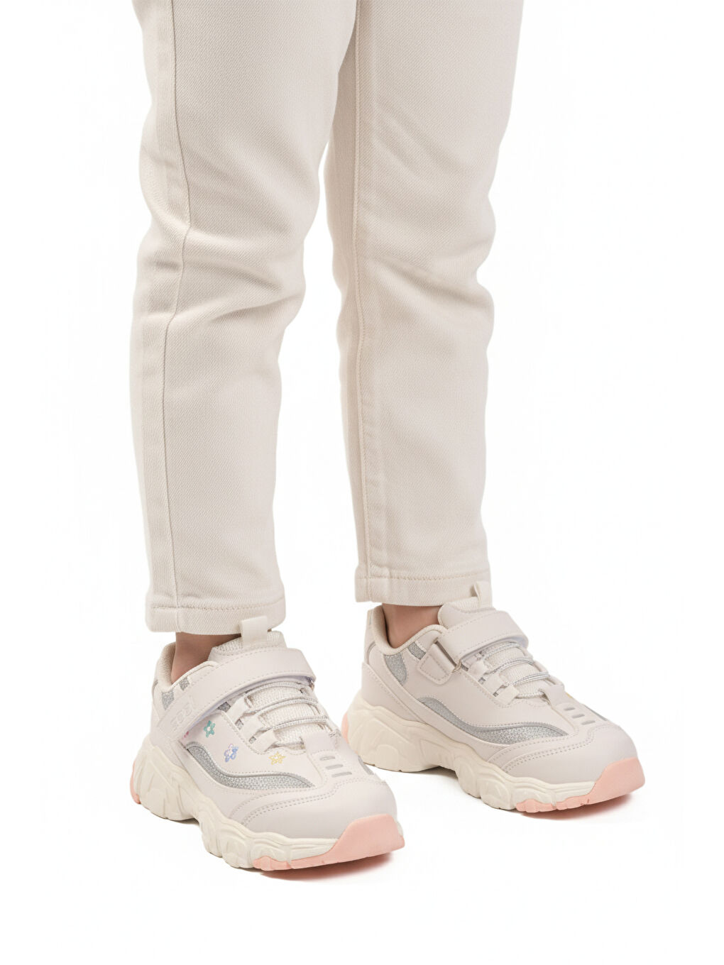 Beyaz Cırtlı Hafif Fileli Esnek Kız Çocuk Spor Ayakkabı Bella Kısa F