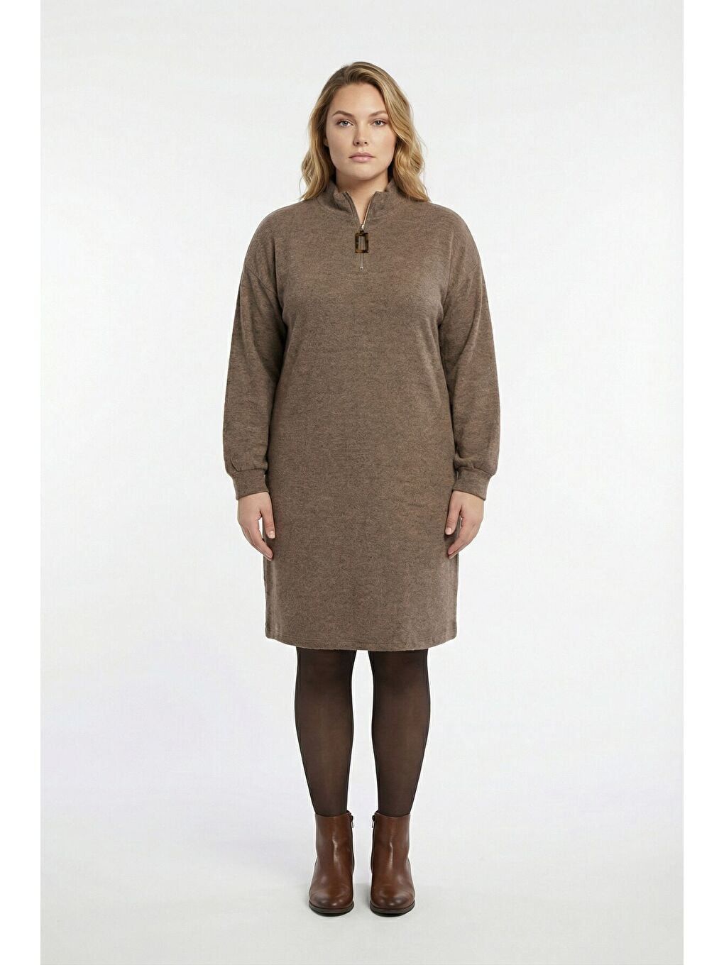 Kahverengi Büyük Beden Yakası Fermuar Detaylı Kahve Yumoş Elbise 106-39-1