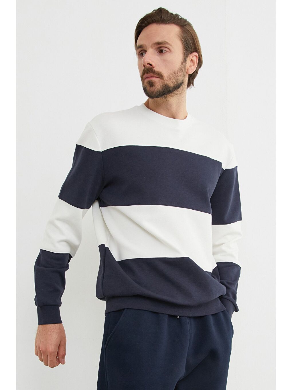 Lacivert Renk Bloklu Oversize Bisiklet Yaka Büyük Beden Sweatshirt-2