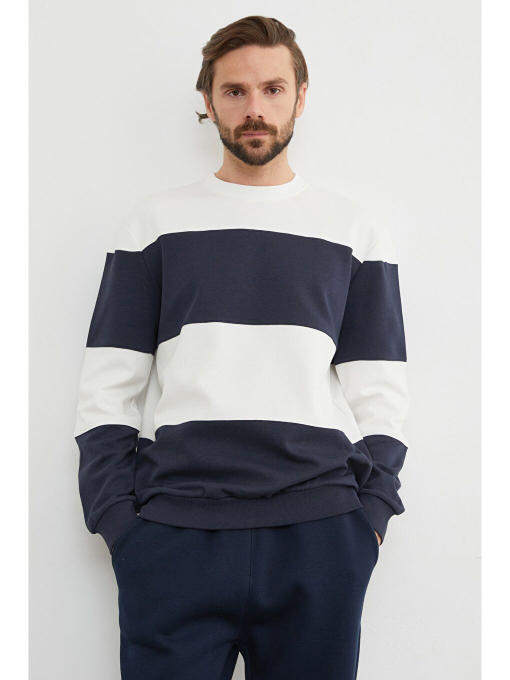 Lacivert Renk Bloklu Oversize Bisiklet Yaka Büyük Beden Sweatshirt-4