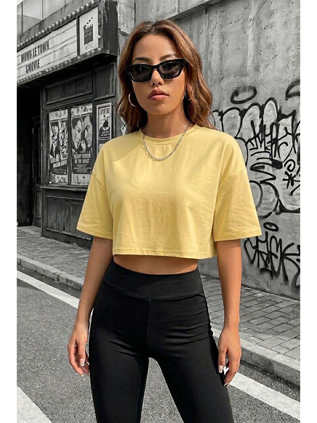 Sarı Cezyy Bisiklet Yaka Basic Oversize Crop Tişört - Pamuklu Rahat Kesim
