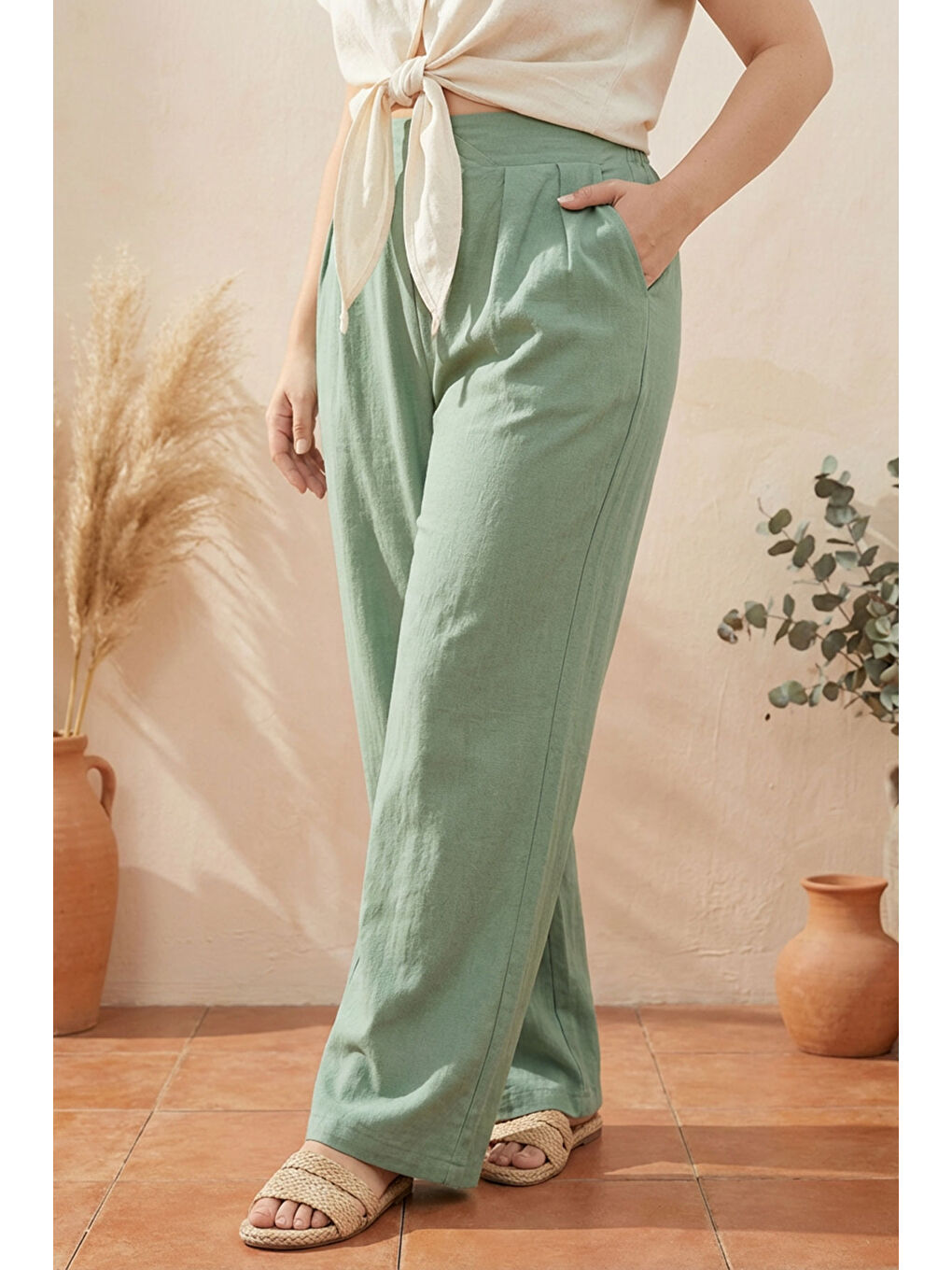 Yeşil Büyük Beden Pileli Cepli Geniş Paça Esnek Kumaşlı Pantolon 875-V-1