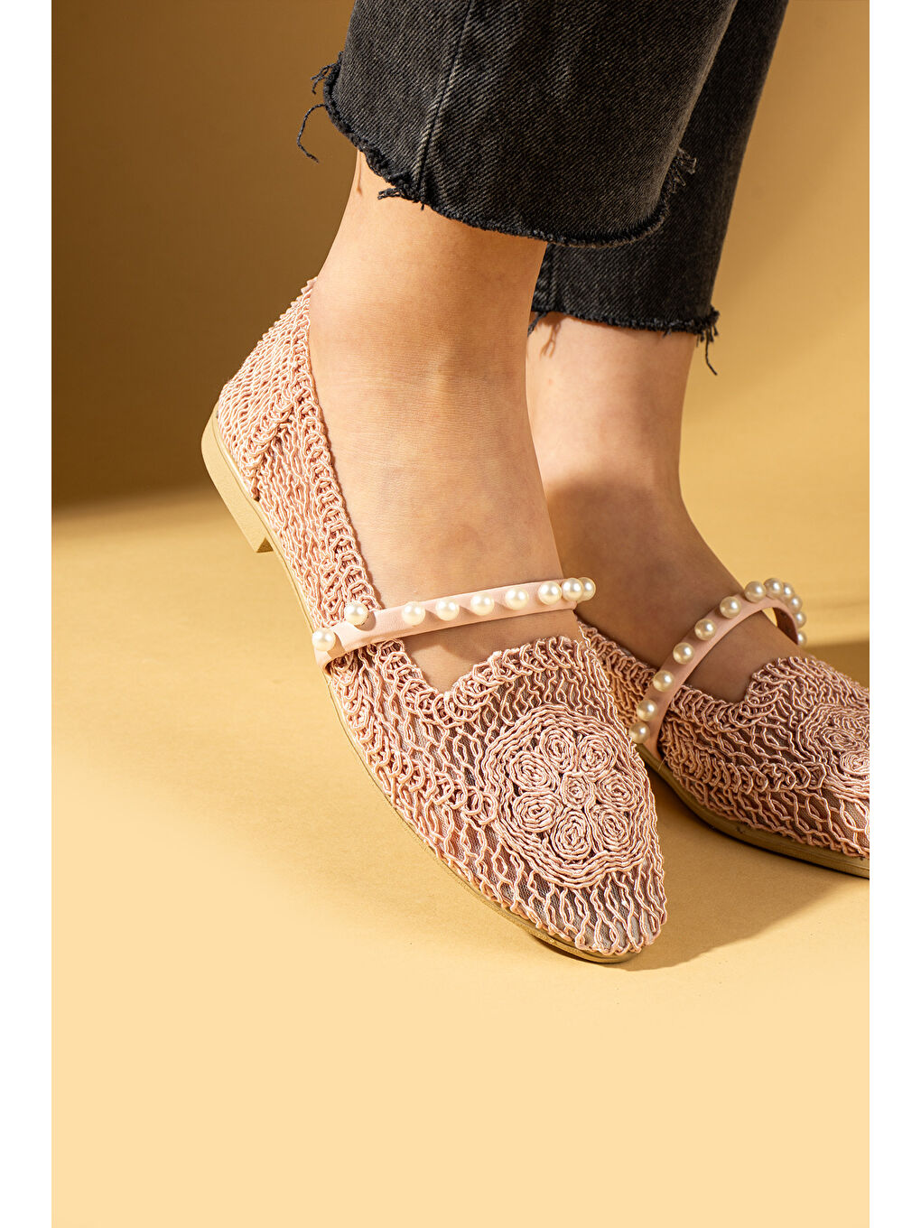 Pembe Çiçek Nakışlı İncili Rahat Taban Kadın Babet 81-120-25Nakış-2