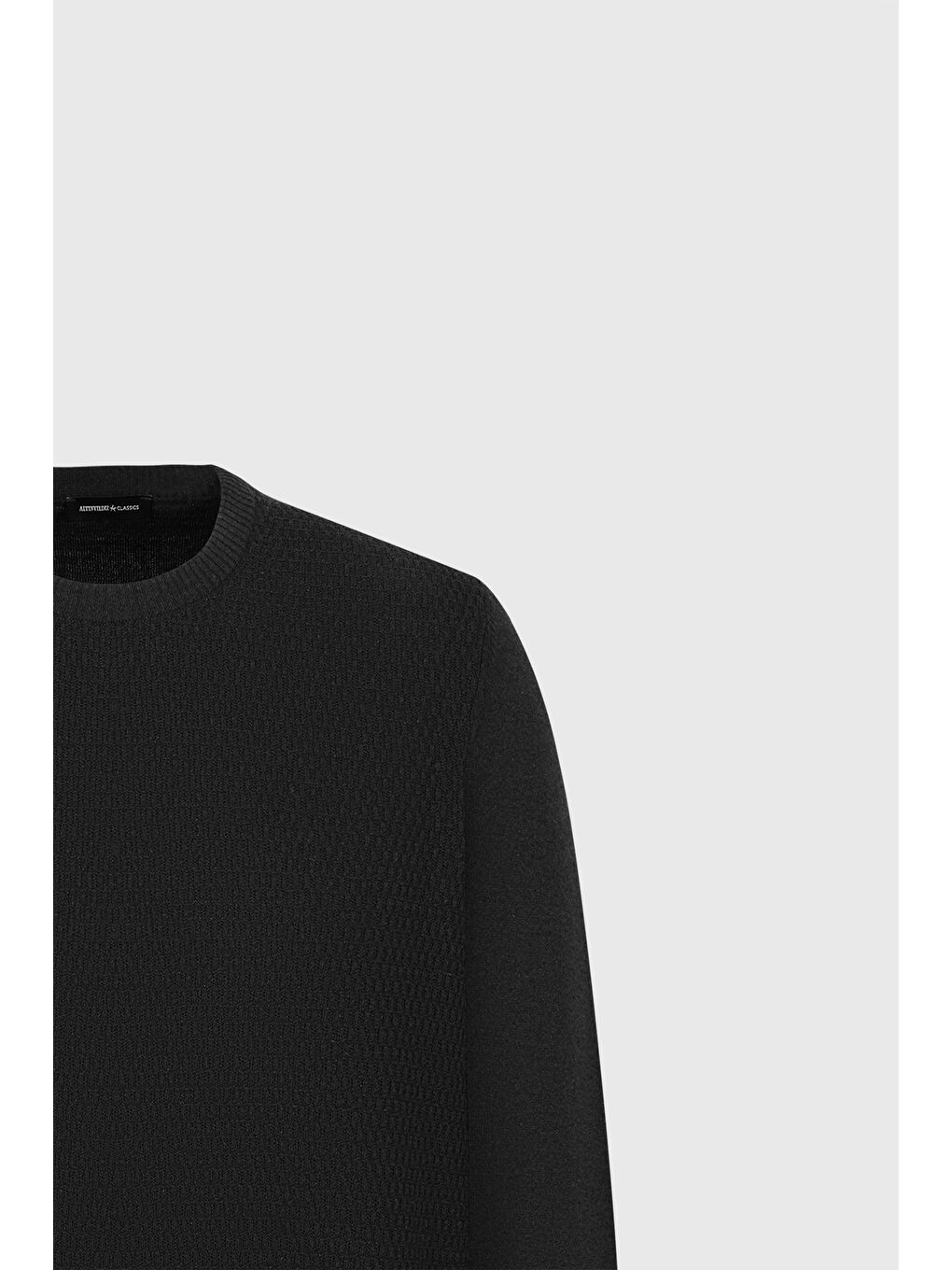 Erkek Siyah Pamuklu Standart Fit Normal Kesim Bisiklet Yaka Jakarlı Triko Kazak-7