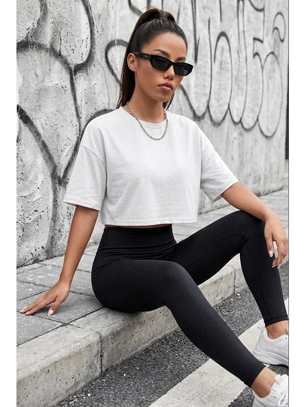 Beyaz Cezyy Bisiklet Yaka Basic Oversize Crop Tişört - Pamuklu Rahat Kesim-1