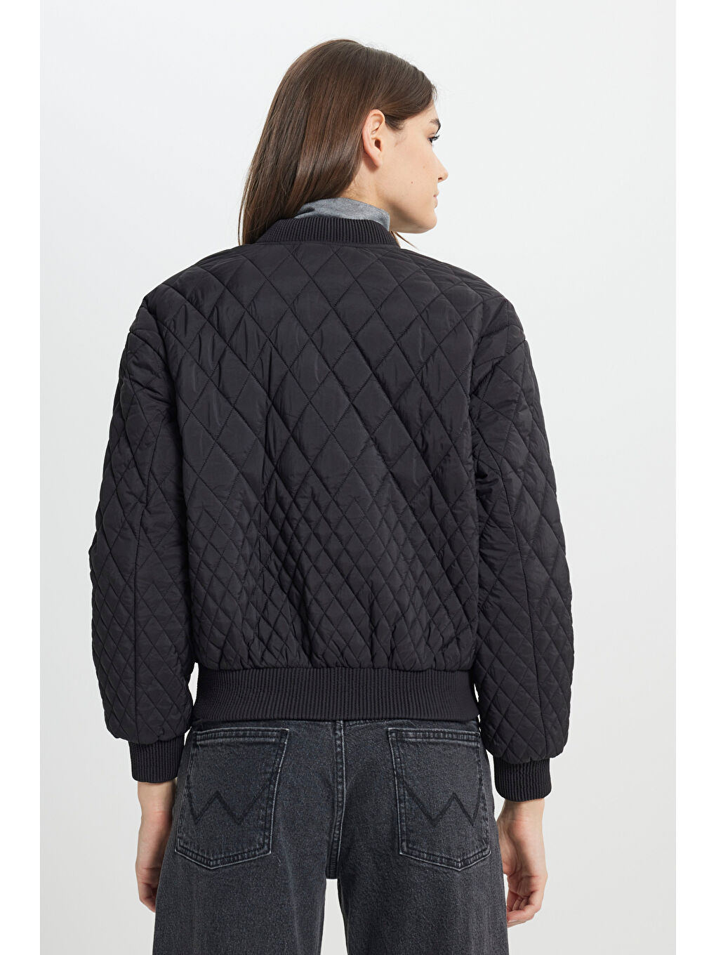 Loose Fit Rahat Kesim Kapitone Detaylı Siyah Bomber Ceket-5