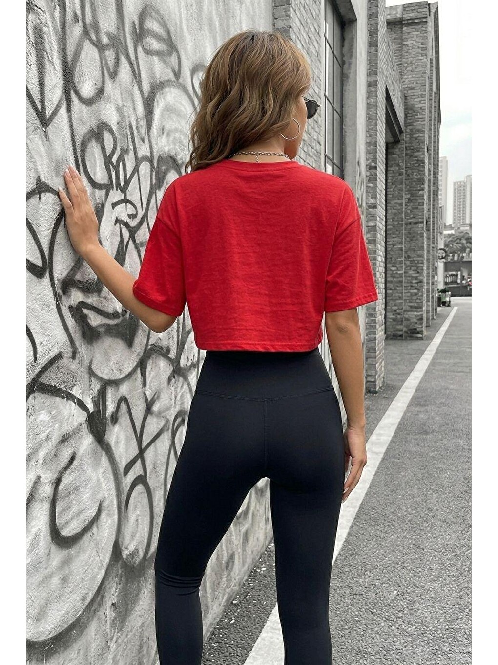 Kırmızı Cezyy Bisiklet Yaka Basic Oversize Crop Tişört - Pamuklu Rahat Kesim-2