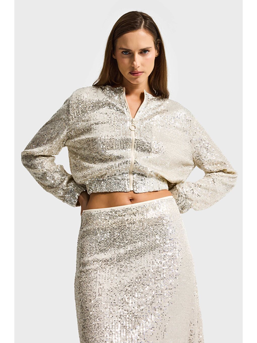 Kadın Ekru Pul Payet Detaylı Tasarım Fermuarlı Ceket