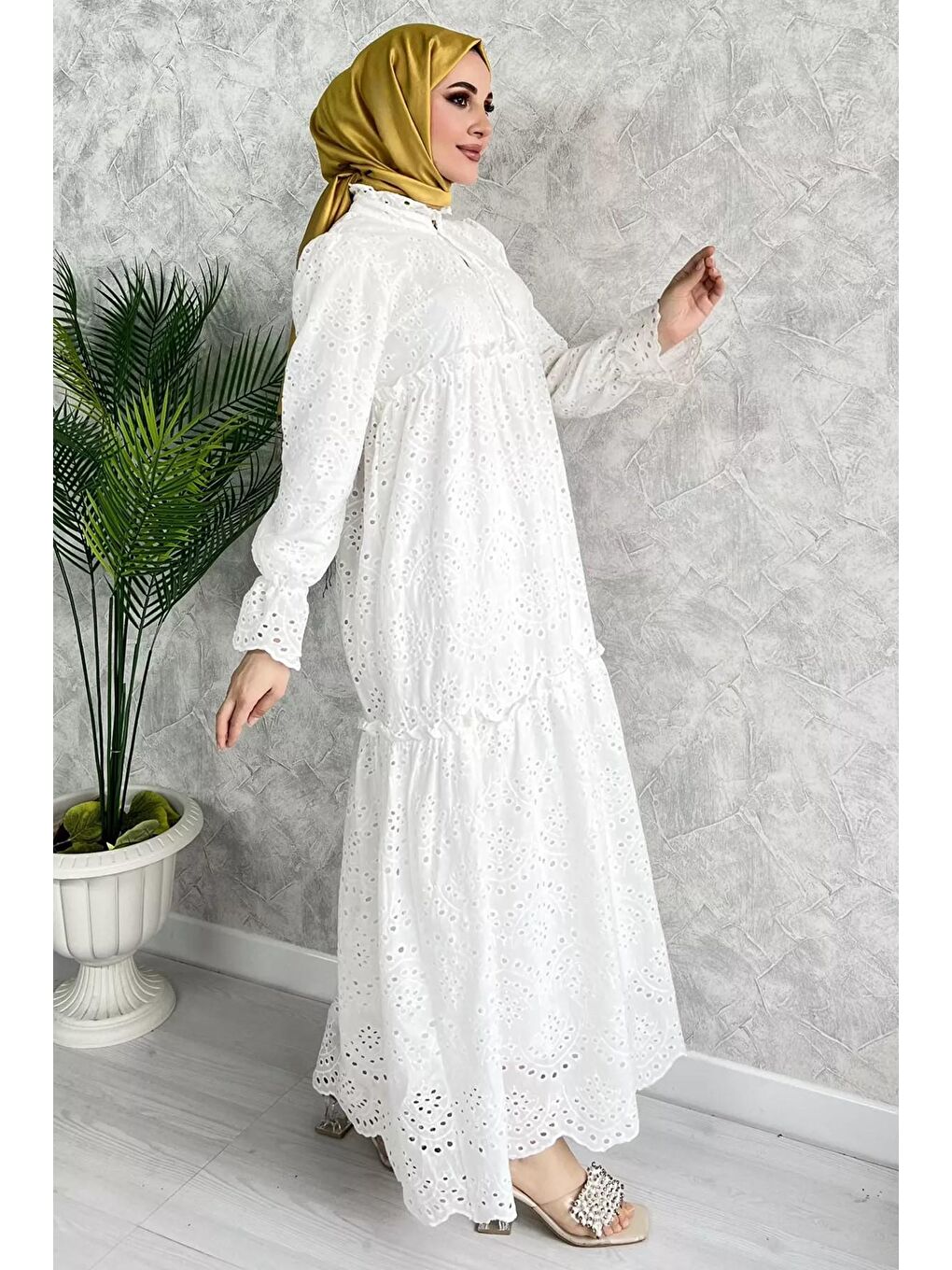 Ekru Yaka Bağlamalı Fistolu Tesettür Uzun Elbise-1