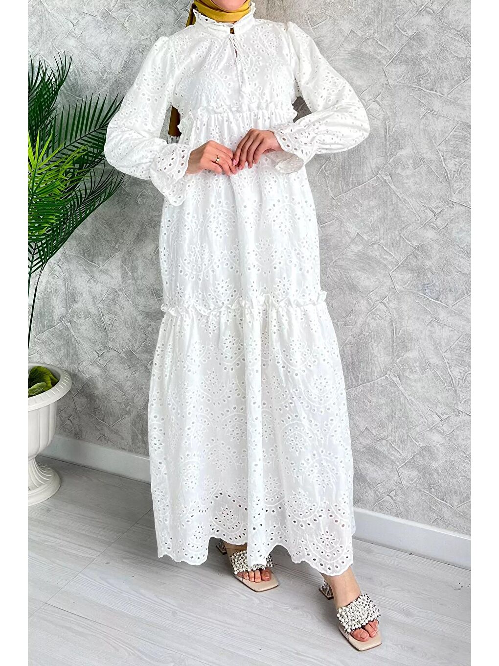 Ekru Yaka Bağlamalı Fistolu Tesettür Uzun Elbise-2