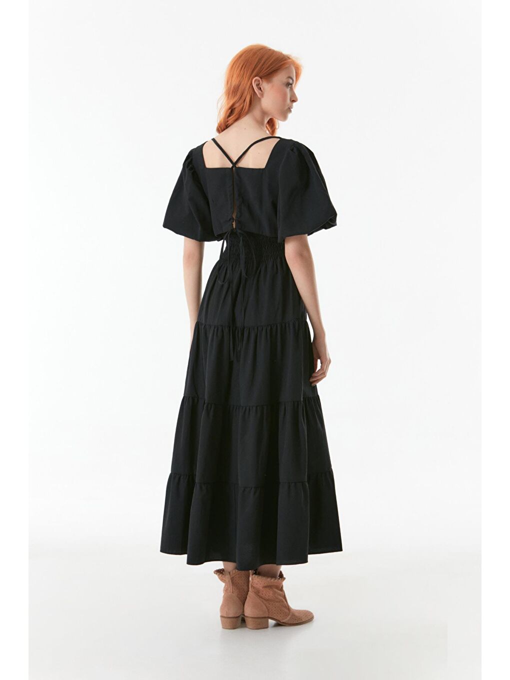 Siyah Beli Lastikli Sırtı Dekolteli Balon Kol Elbise-3