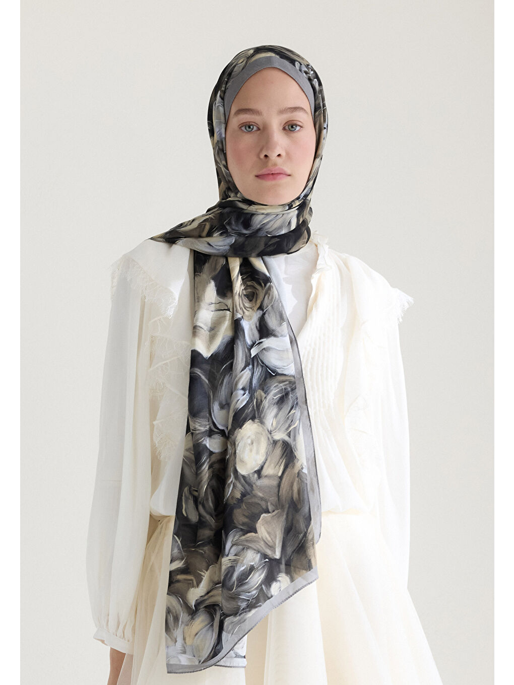 Gri Rose Garden Floş Viskon Şal Füme-2