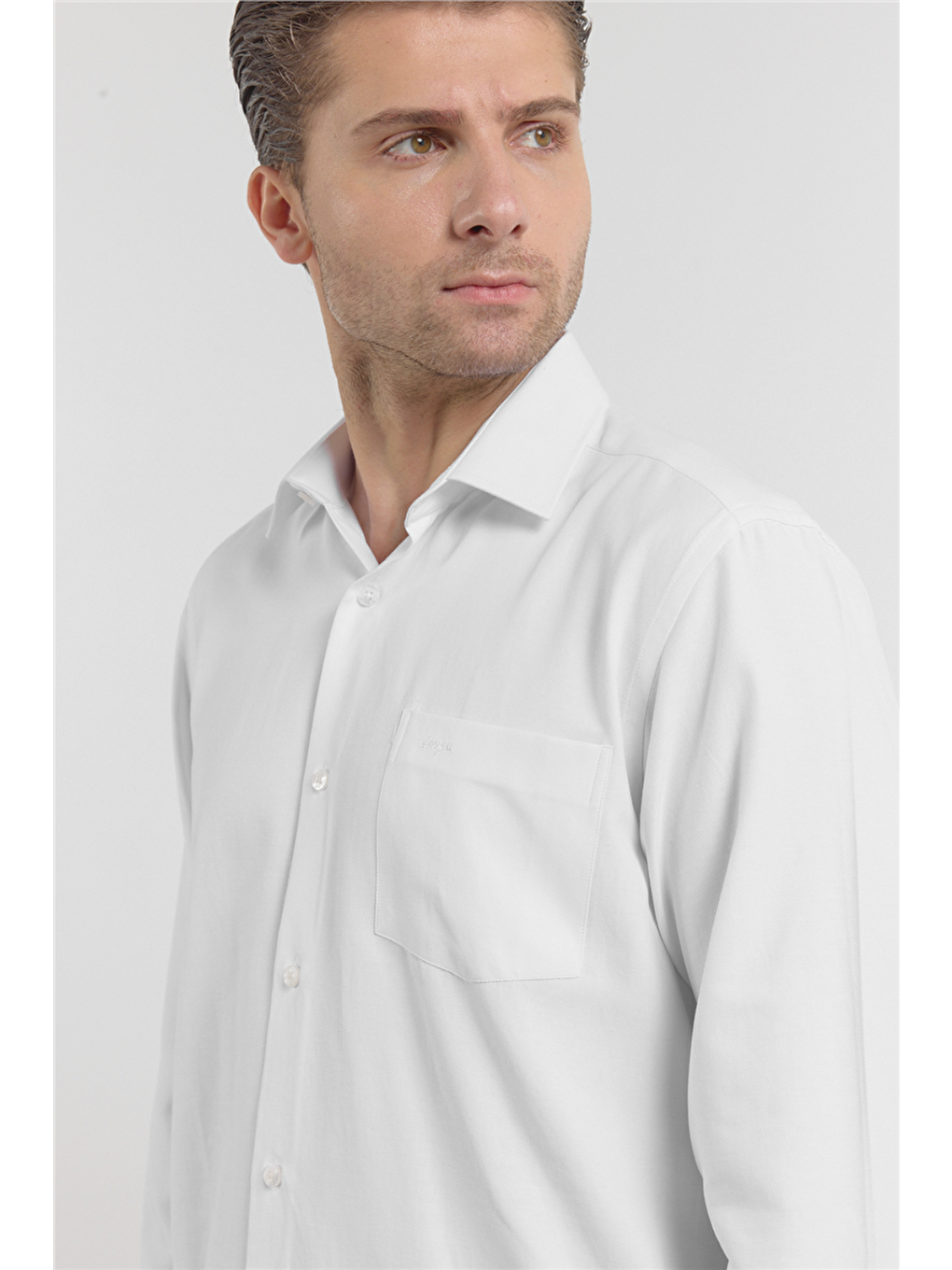 Beyaz Sert Yaka Uzun Kol Cepli Comfort Fit Pamuklu Gömlek 1004255285-3