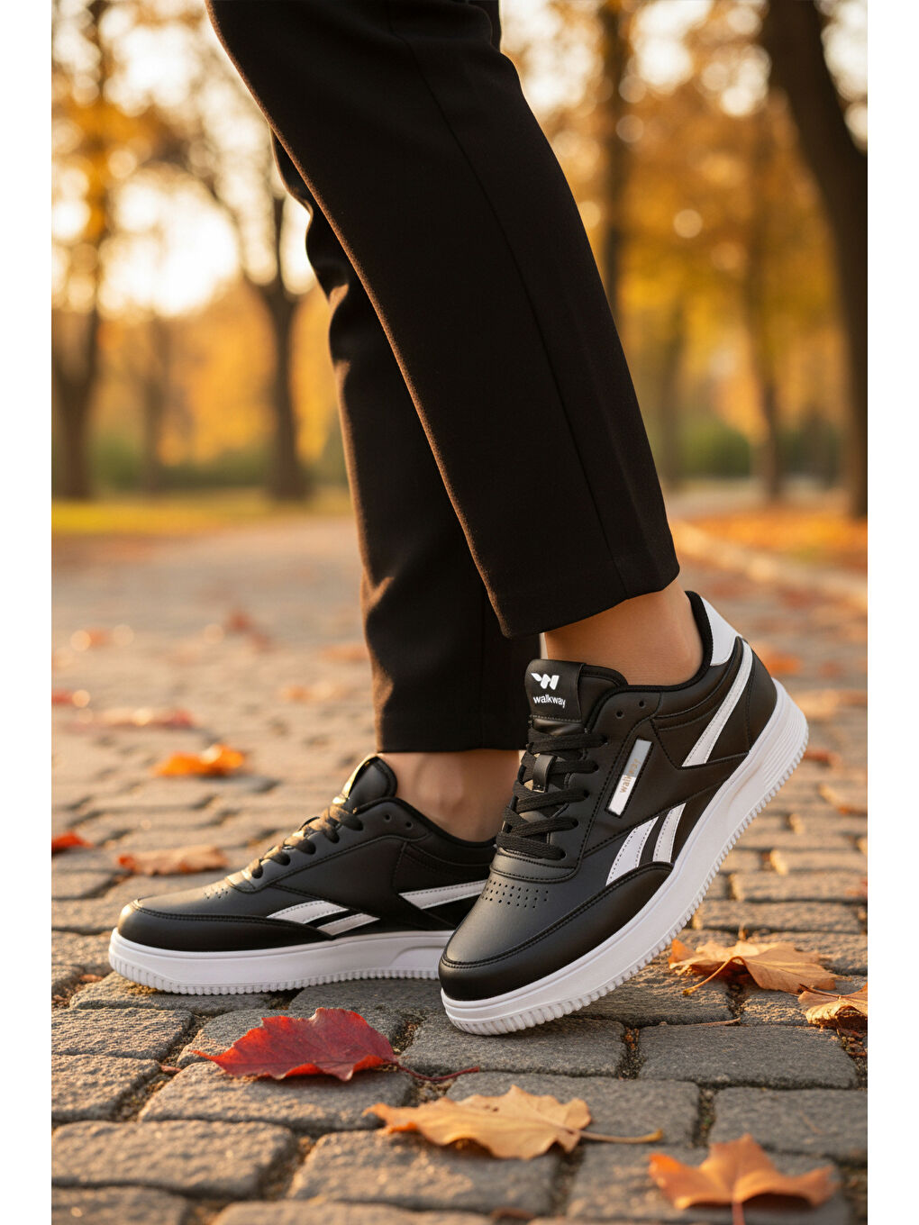 Siyah Beyaz Bağcıklı Hafif Cilt Erkek Spor Ayakkabı Marlow M-2