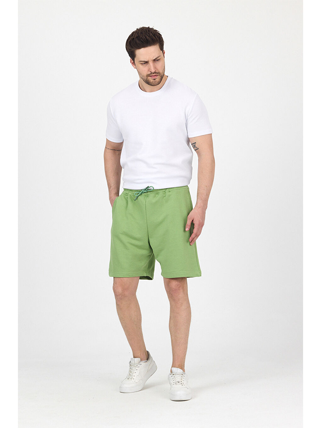 Erkek Timeless Fıstık Yeşili Şort-1