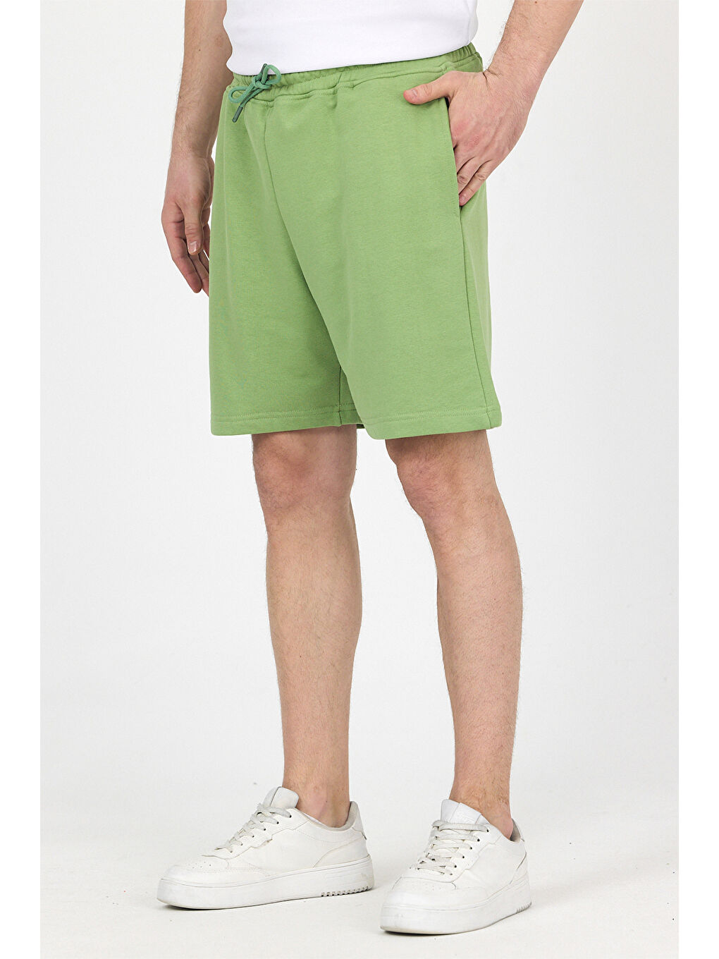 Erkek Timeless Fıstık Yeşili Şort-3