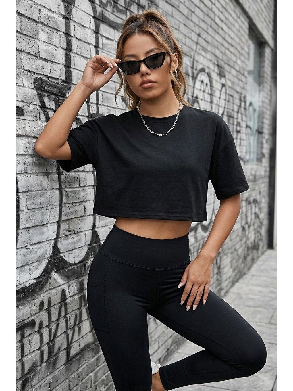 Siyah Cezyy Bisiklet Yaka Basic Oversize Crop Tişört - Pamuklu Rahat Kesim