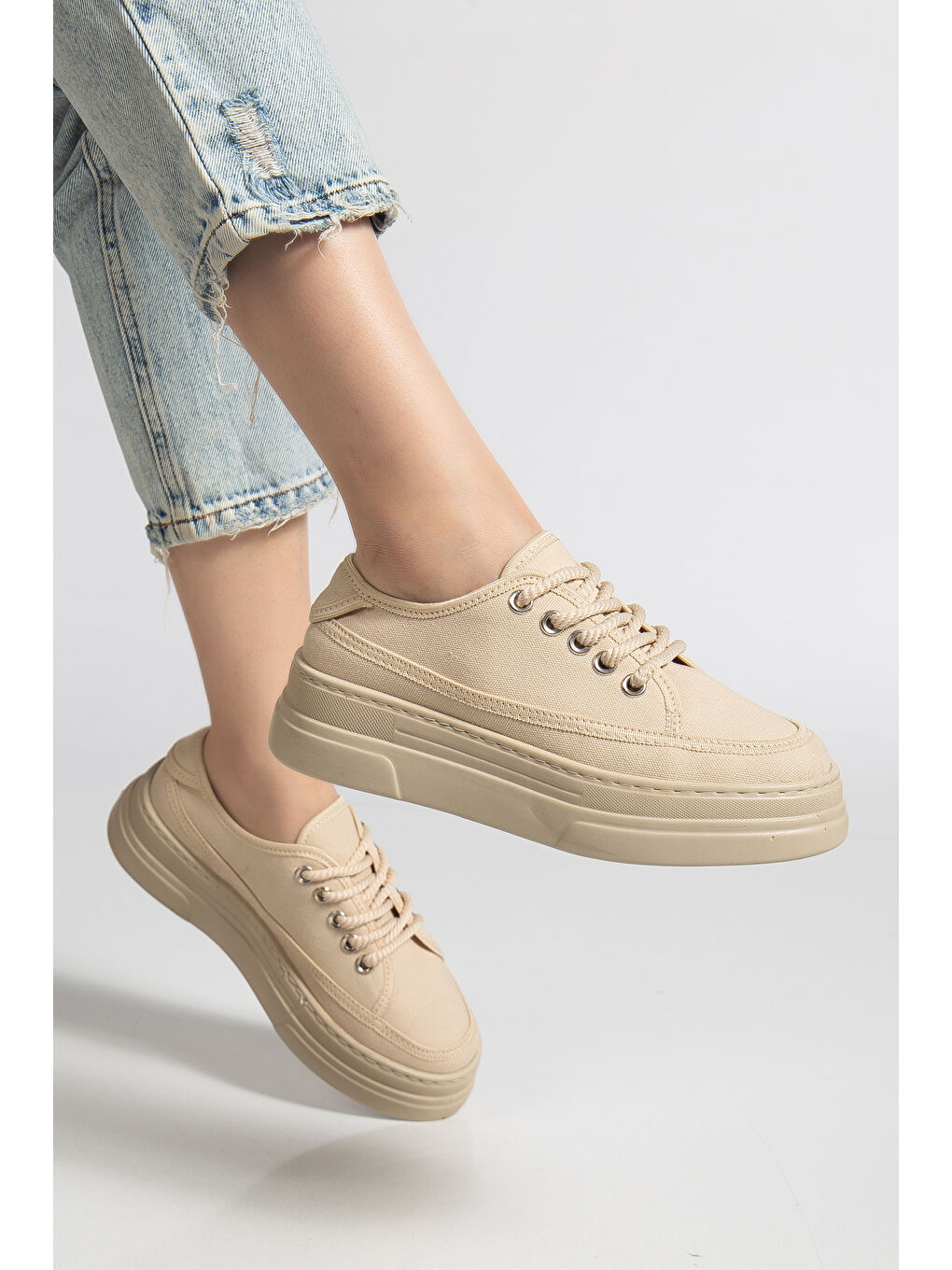 Kadın Bej Poli Taban Keten Halat Bağcıklı Spor Ayakkabı-1
