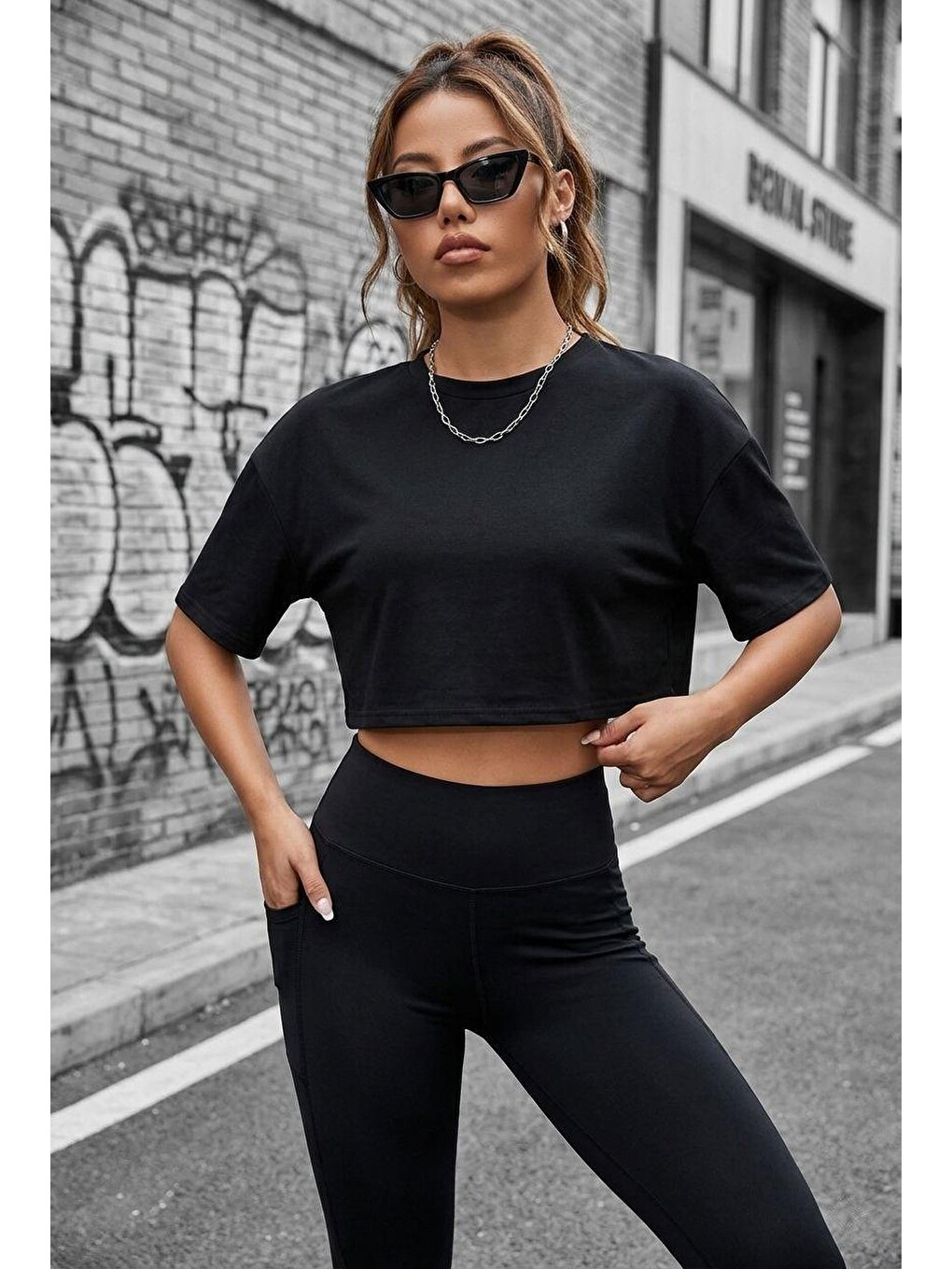 Siyah Cezyy Bisiklet Yaka Basic Oversize Crop Tişört - Pamuklu Rahat Kesim-1