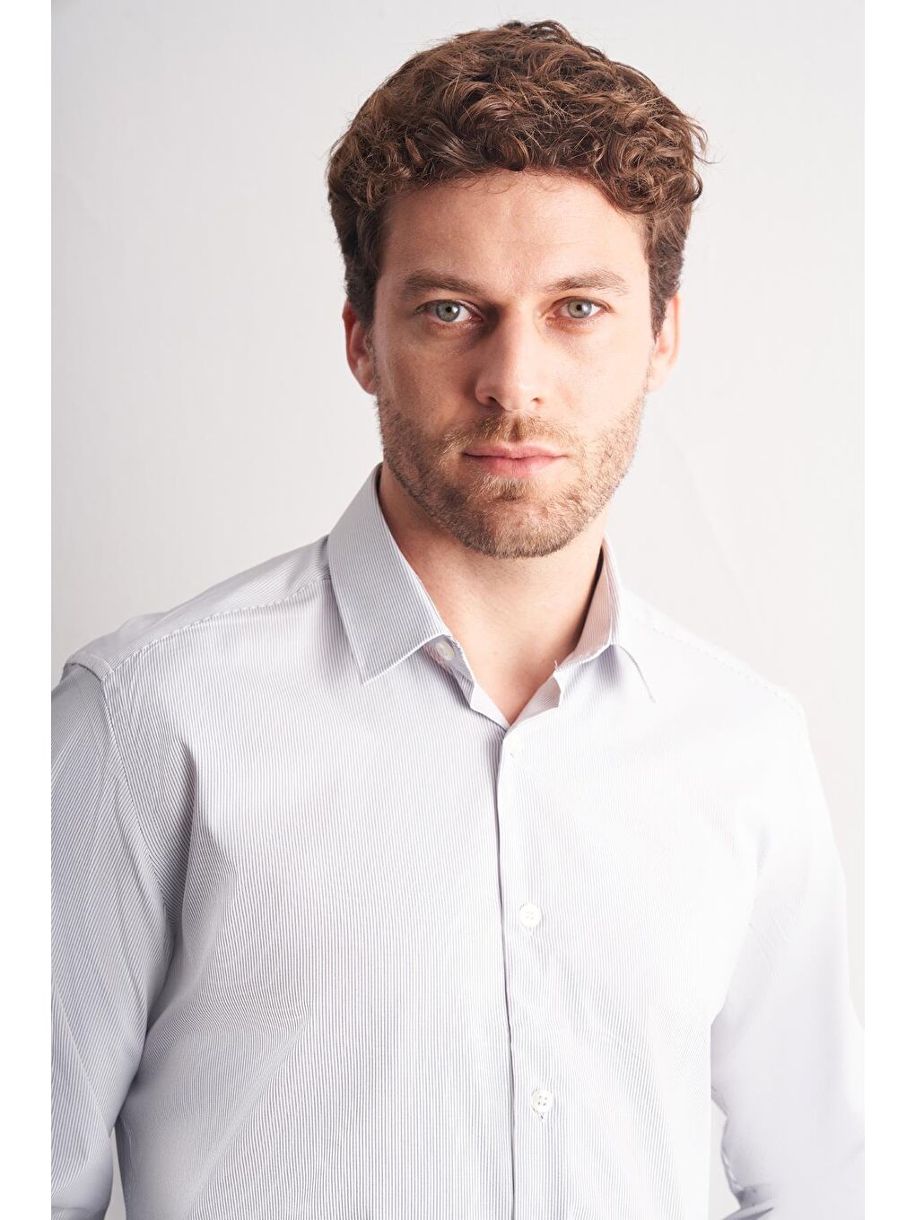 Beyaz - Lacivert Sert Yaka Çizgili Desen Uzun Kol Slim Fit Esnek Gömlek 1004255177-3