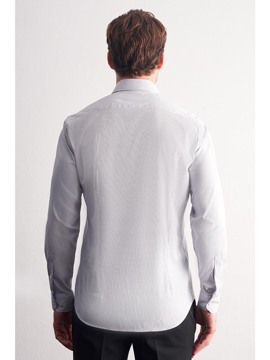 Beyaz - Lacivert Sert Yaka Çizgili Desen Uzun Kol Slim Fit Esnek Gömlek 1004255177-4