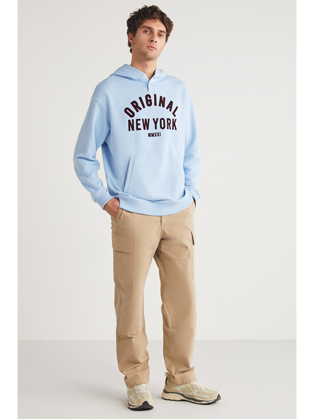 Aleksı Erkek Kapüşonlu Çıtçıt Detaylı Kanguru Cepli Baskılı Açık Mavi Sweatshirt-2