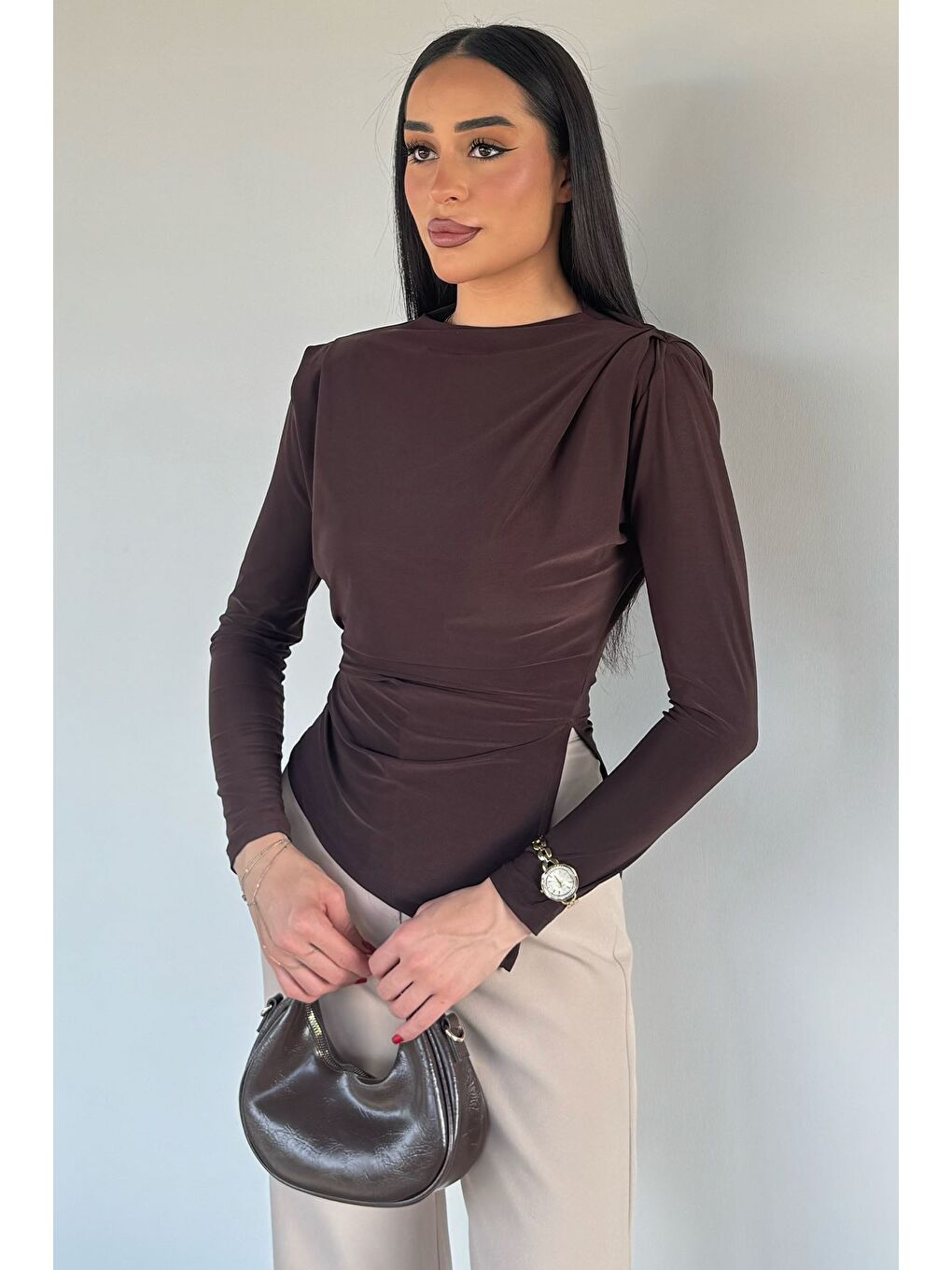 Kahverengi Kadın Bel Ve Omuz Büzgülü Vatkalı Bluz-1