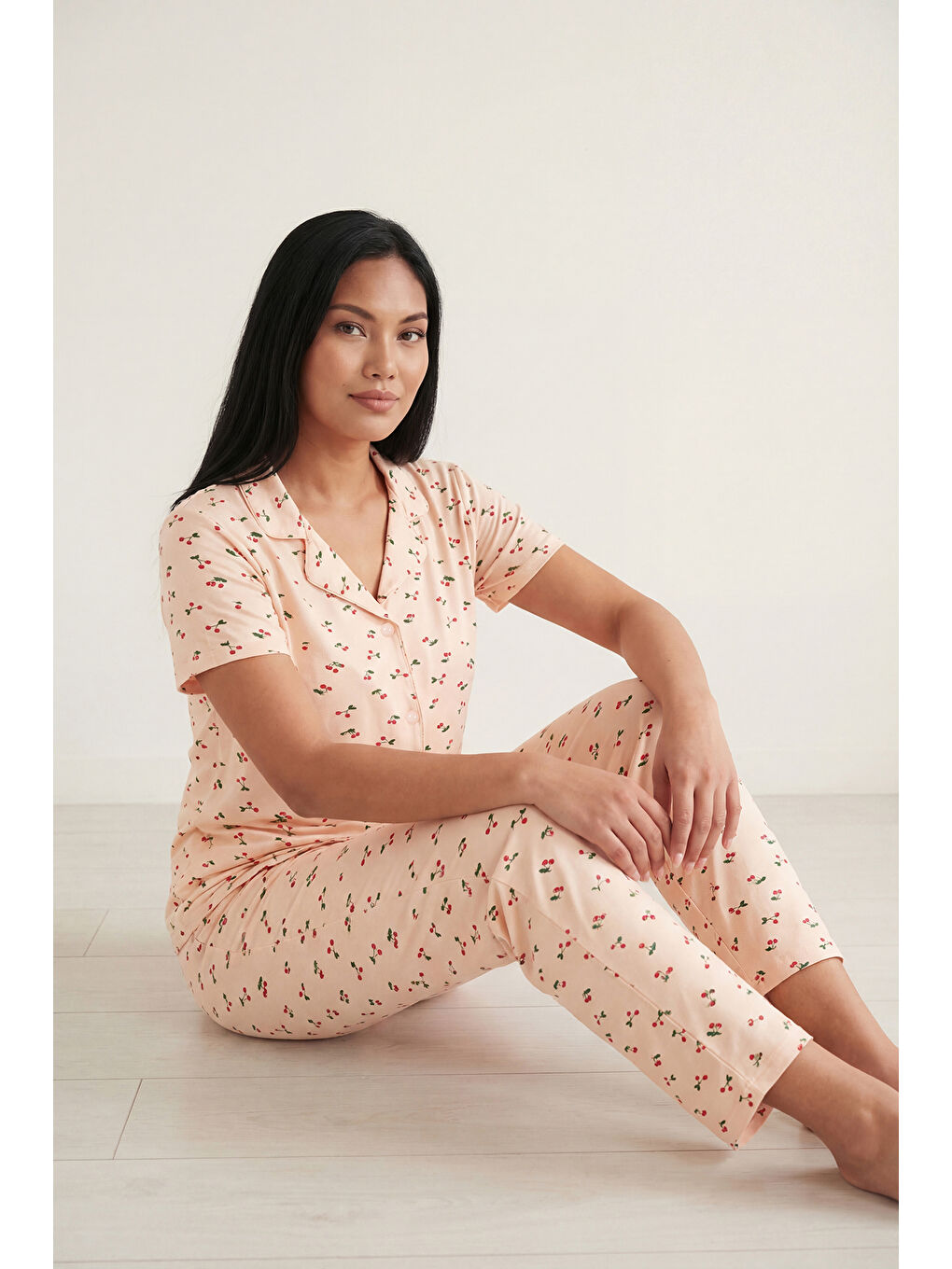 Pembe Desenli Yumuşak Dokulu Regular Fit Düğmeli Kısa Kollu Kadın Pijama Takımı 65750101Y-1