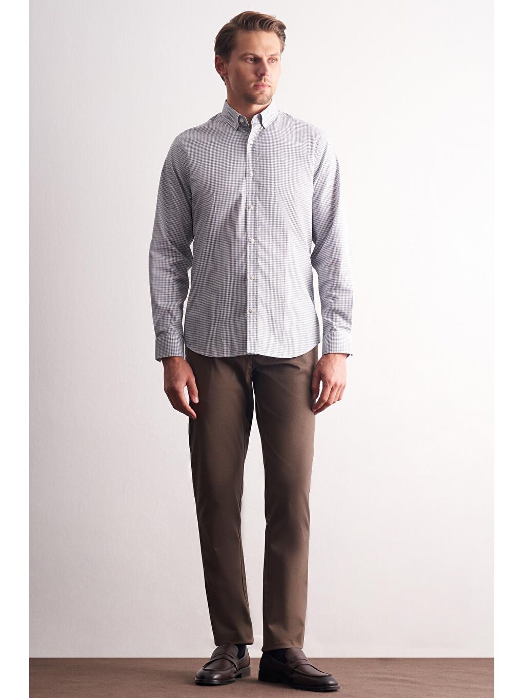 Beyaz - Haki Düğmeli Yaka Kareli Desen Uzun Kol Premium Slim Fit %100 Pamuk Gömlek 1004255185-1