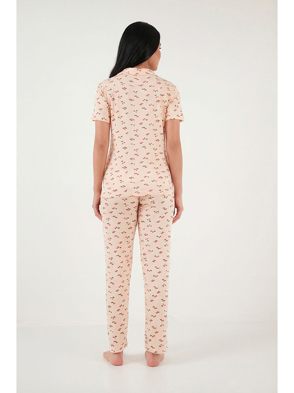 Pembe Desenli Yumuşak Dokulu Regular Fit Düğmeli Kısa Kollu Kadın Pijama Takımı 65750101Y-6