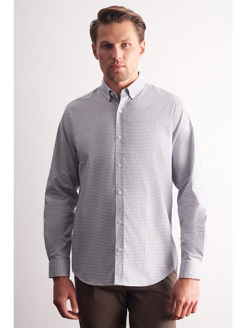 Beyaz - Haki Düğmeli Yaka Kareli Desen Uzun Kol Premium Slim Fit %100 Pamuk Gömlek 1004255185-2