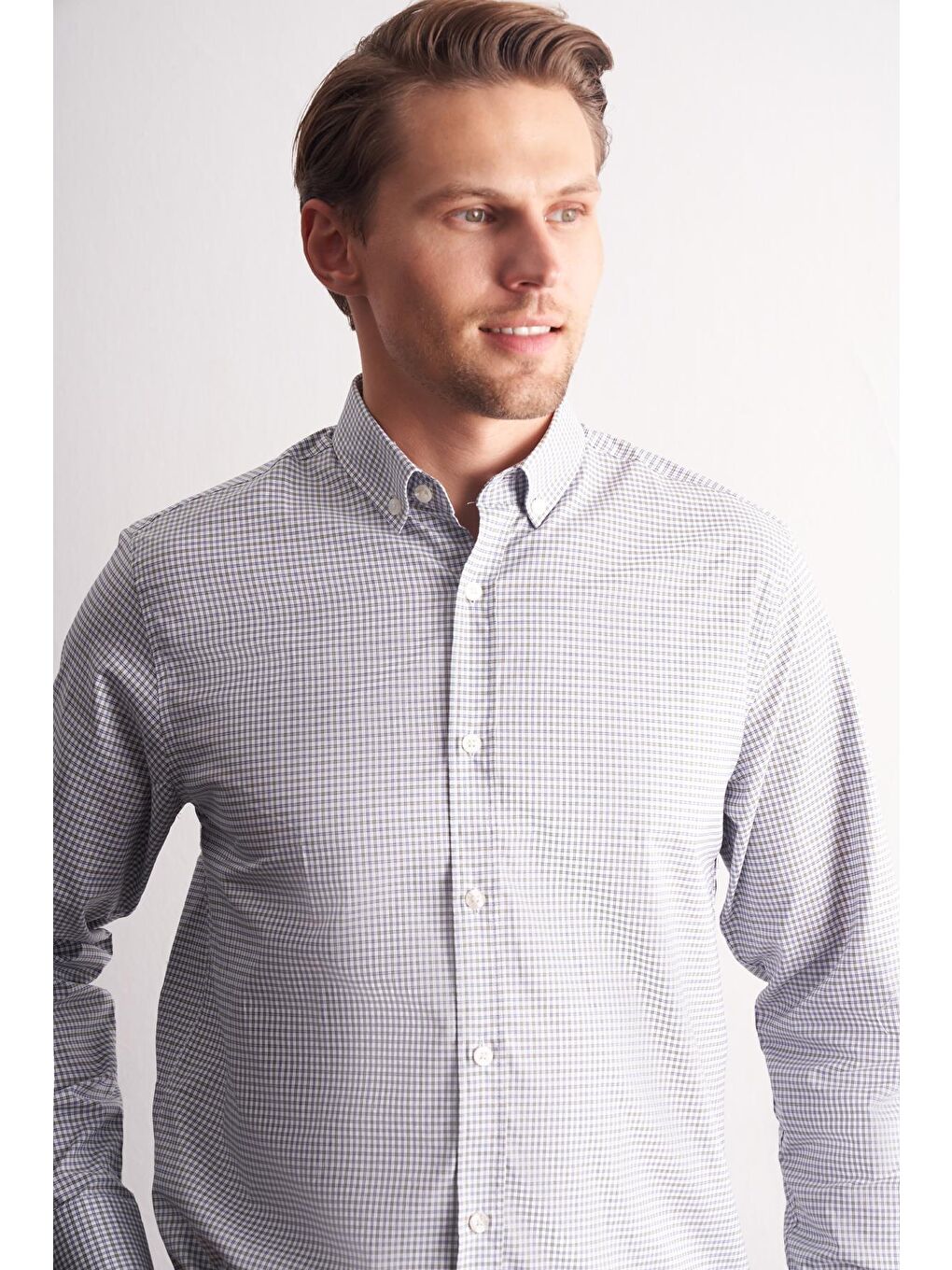 Beyaz - Haki Düğmeli Yaka Kareli Desen Uzun Kol Premium Slim Fit %100 Pamuk Gömlek 1004255185-3