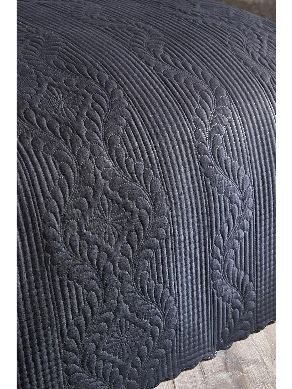 Ultrasonik Kapitoneli Sena Çift Kişilik Yatak Örtüsü Siyah-3