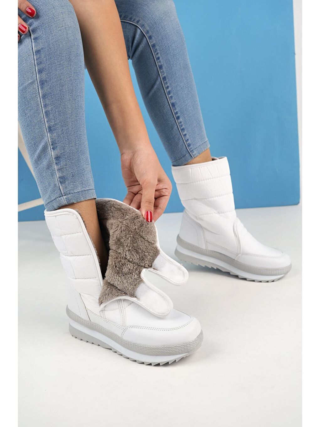 Beyaz Felya Kadın İçi Kürklü Cırtlı Yağmur Ve Kar Botu