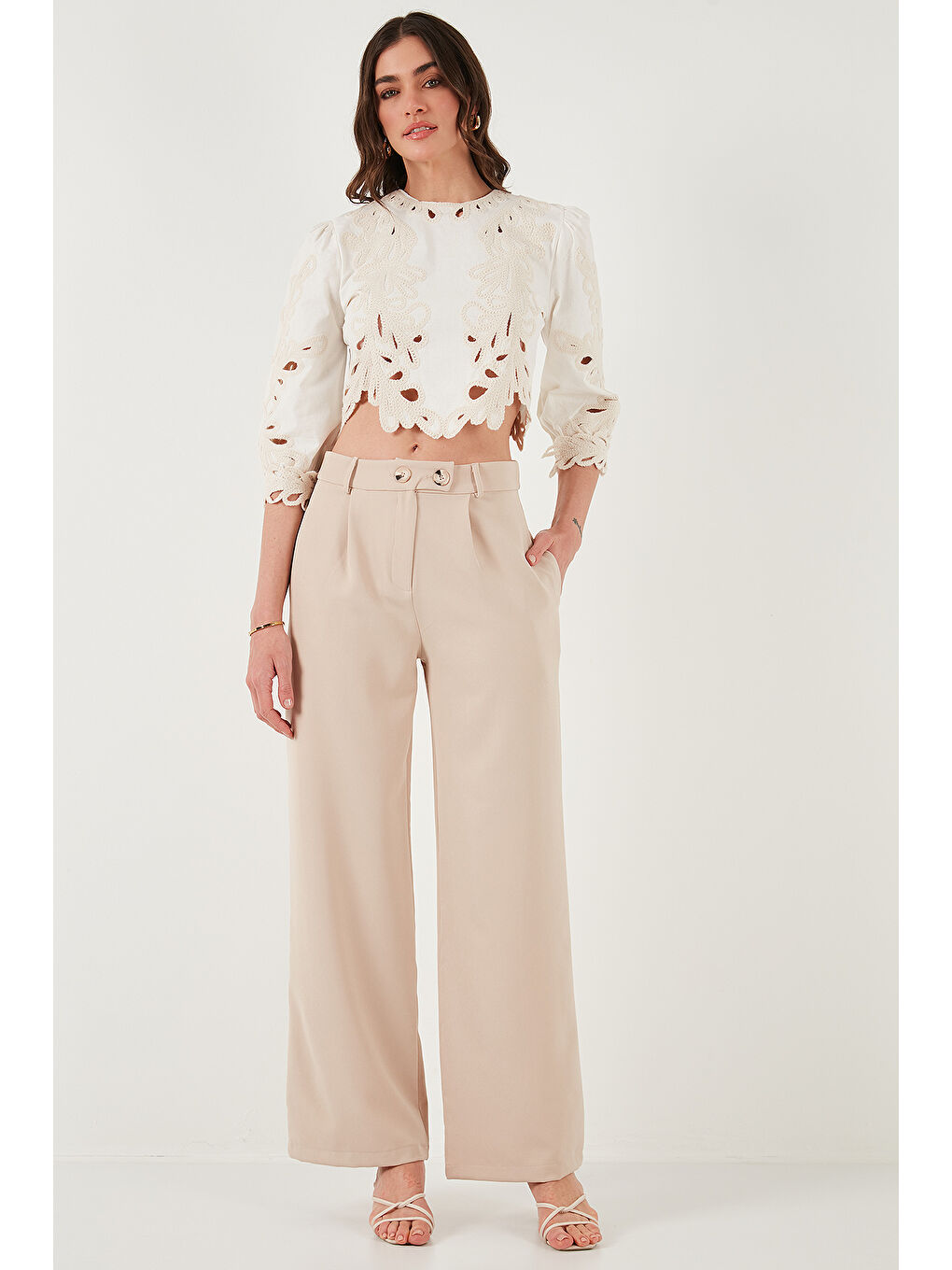 Bej Standart Fit Yüksek Bel Bol Paça Pantolon 6522280-4