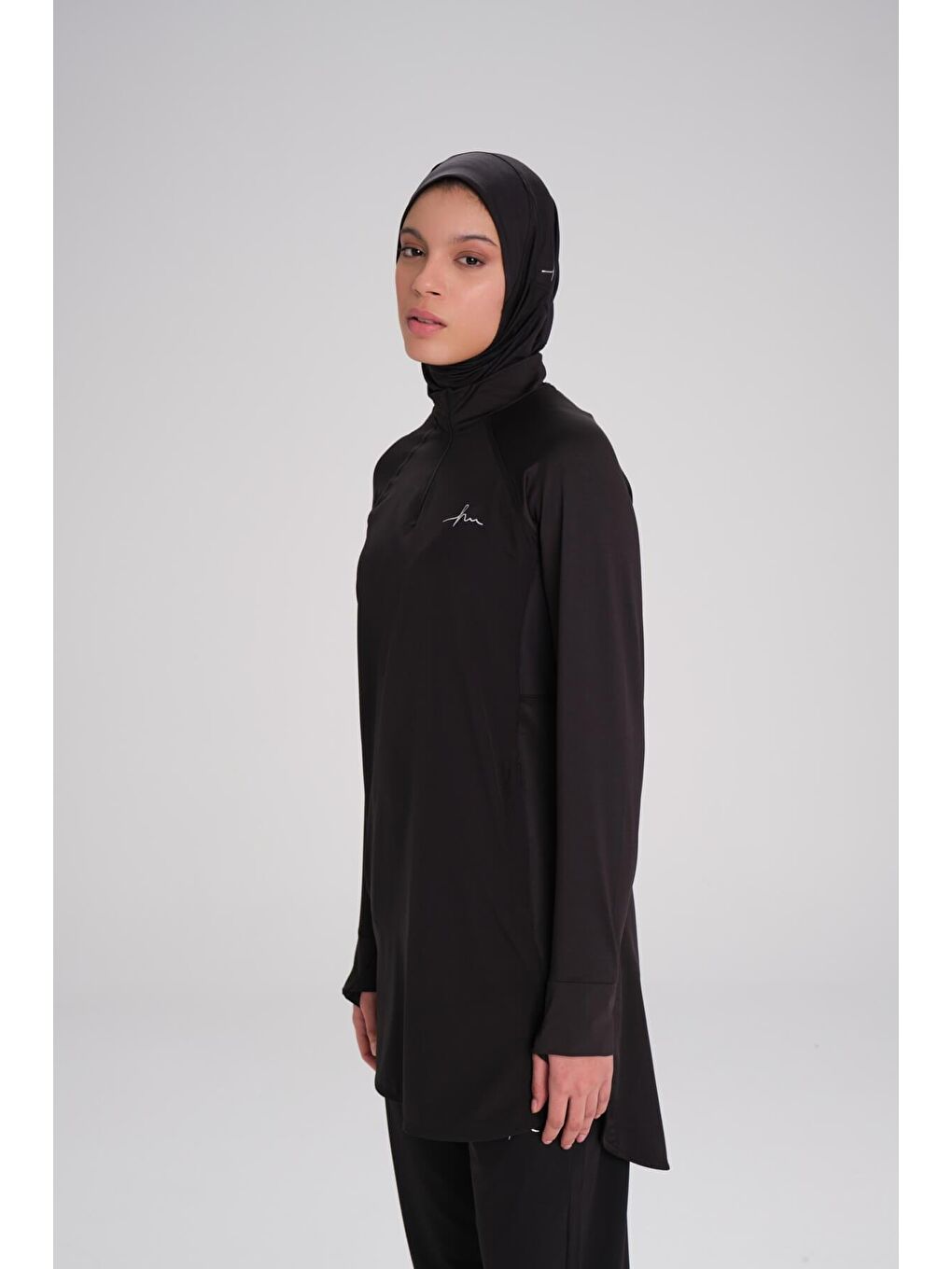 Active H-Per Cepli Uzun Kollu Fermuarlı Yaka Siyah Tesettür Antrenman Tişörtü Act-7-6