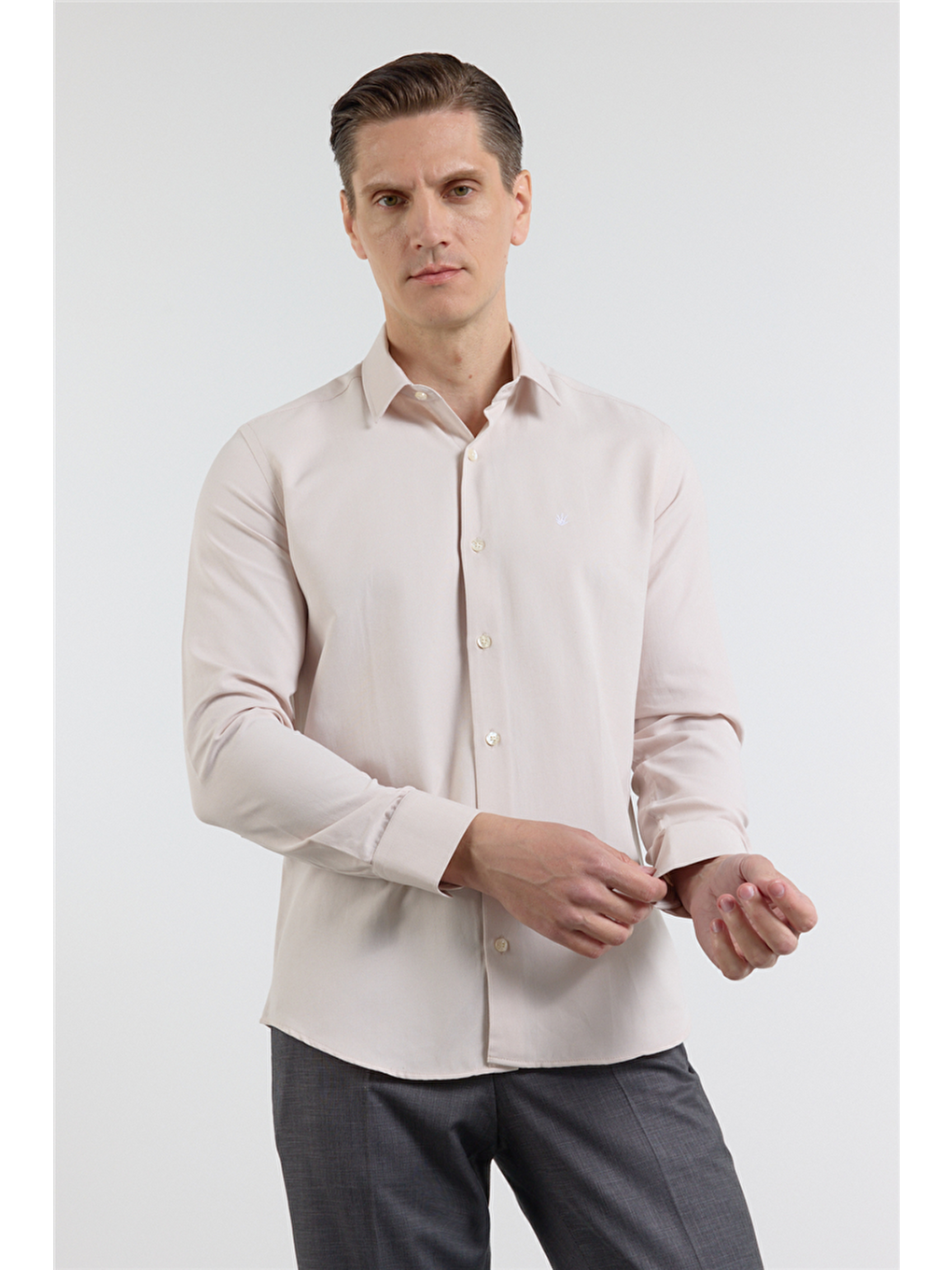 Koyu Bej Sert Yaka Uzun Kol Cepsiz Slim Fit Pamuklu Gömlek 1004255284-2