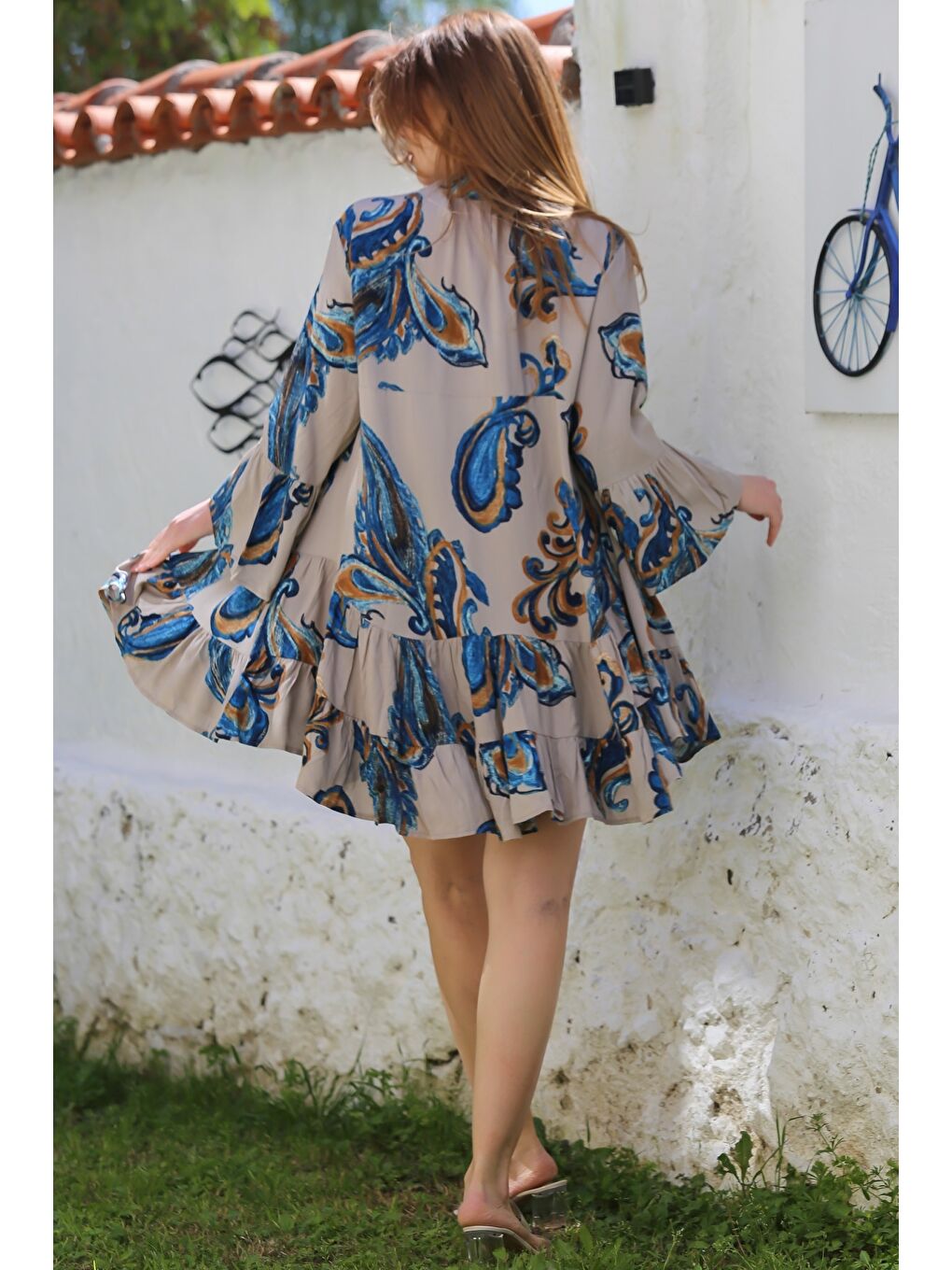 Bej-Mavi V Yaka Fırfırlı Kol Şal Desenli Düğmeli Eteği Fırfırlı Casual Viskon Dokuma Elbise 95 60-7