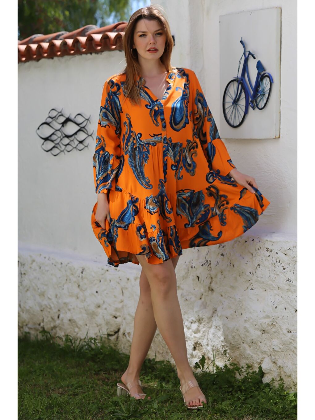 Turuncu V Yaka Fırfırlı Kol Şal Desenli Düğmeli Eteği Fırfırlı Casual Viskon Dokuma Elbise 95 60-4
