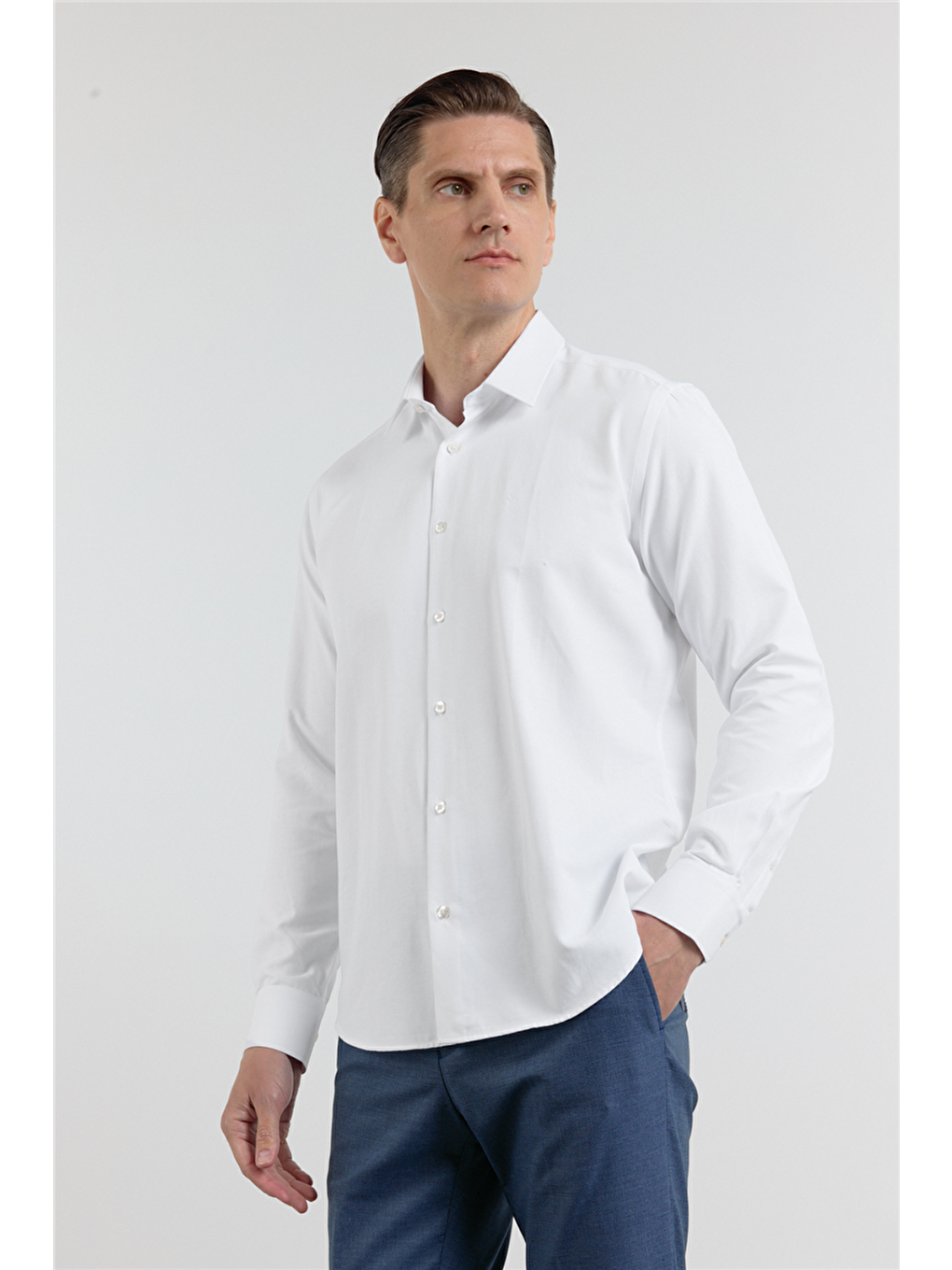 Beyaz Sert Yaka Uzun Kol Cepsiz Slim Fit Pamuklu Gömlek 1004255284-2