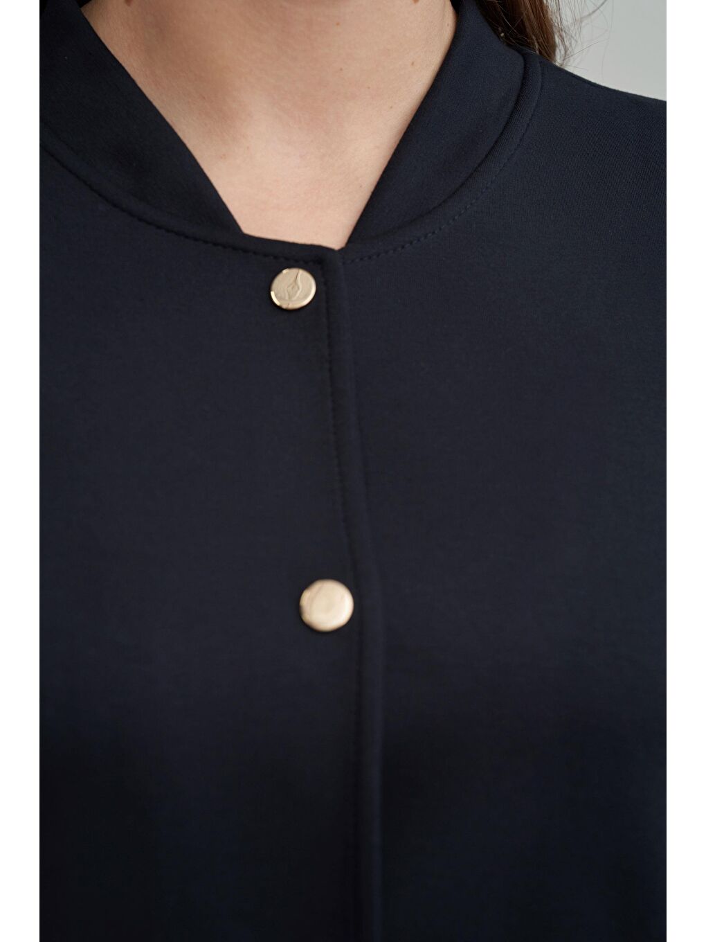 Siyah-Yumuşak Dokulu Kolej Yakalı Eşofman Takımı-4