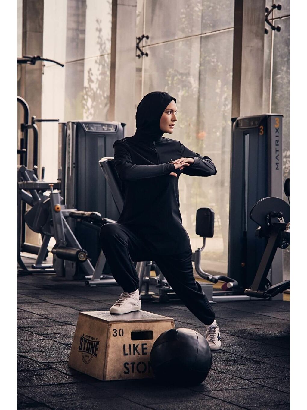 Active Uzun Kollu Yakası Fermuarlı Siyah Tesettür Antrenman Tişörtü Act-9-5