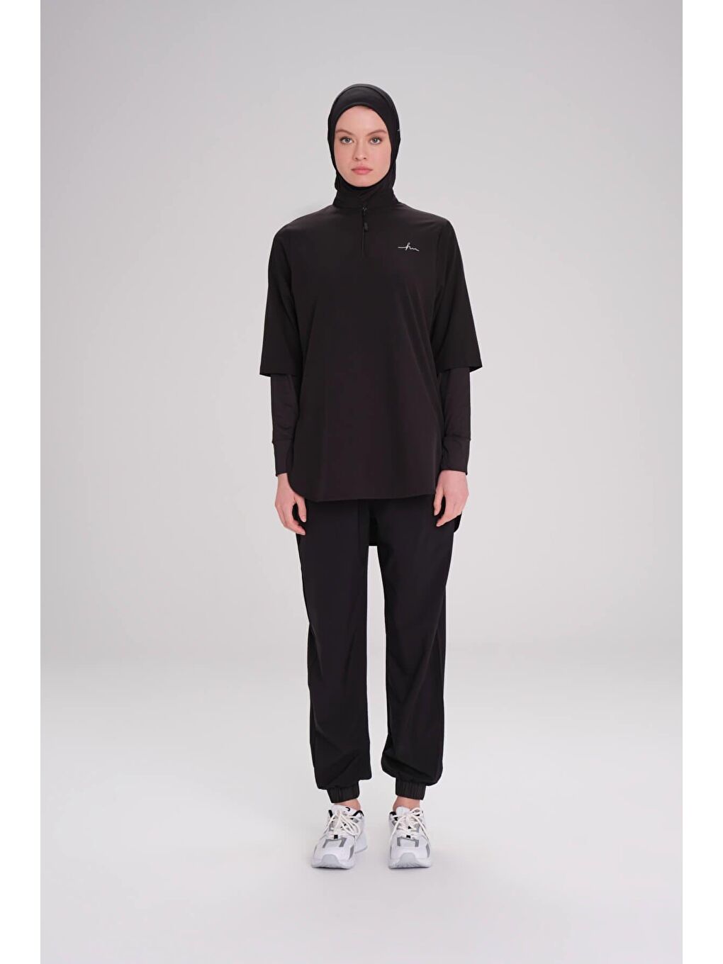 Active Uzun Kollu Yakası Fermuarlı Siyah Tesettür Antrenman Tişörtü Act-9-6