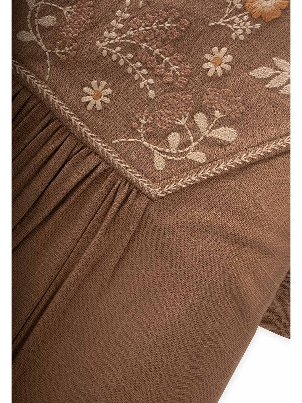 Kahverengi Kız Çocuk Nakışlı Keten Elbise-2