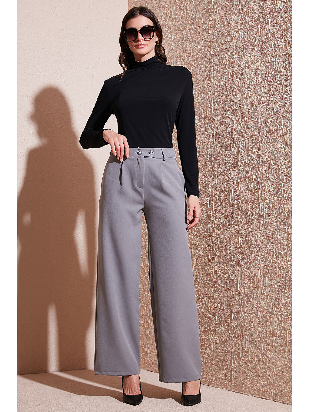 Gri Standart Fit Yüksek Bel Bol Paça Pantolon 6522280